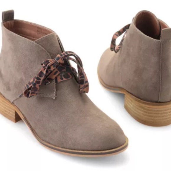 Corkys Hey Girl Totes Leopard Laces Booties Boots Size 8 Like New - Picture 2 of 15